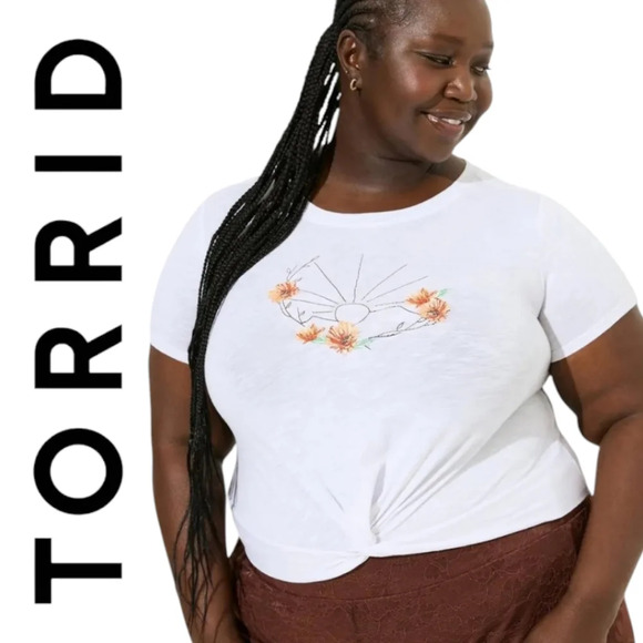 Torrid Twist Front White Cropped Cactus TShirt Plus Size 2X - Picture 1 of 4